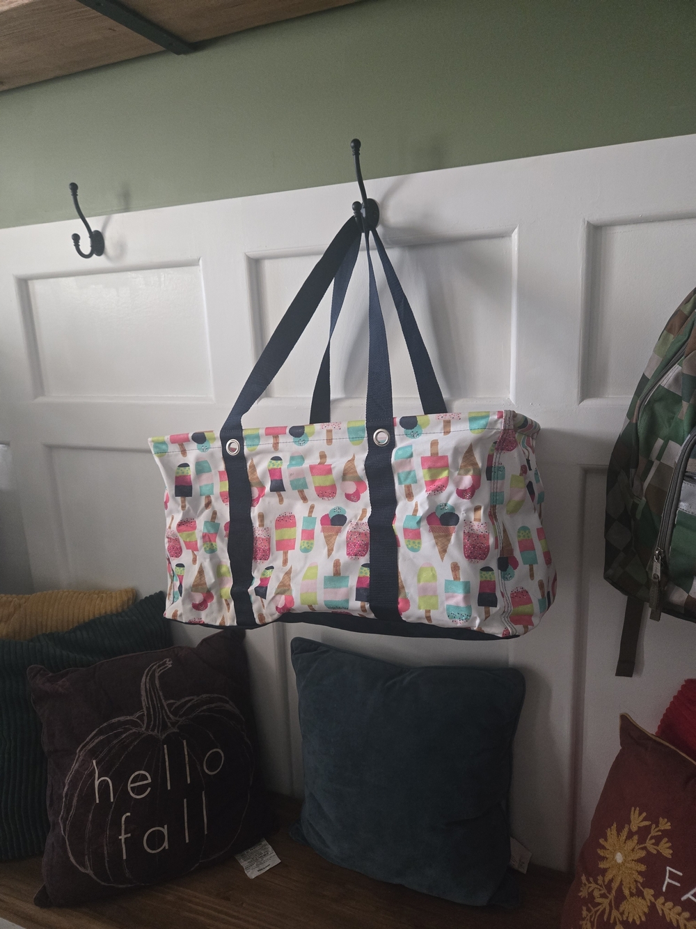 thirty-one Ice Pop Pattern Large Utility Tote with Navy Straps